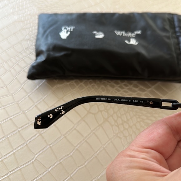 OFF-WHITE C/O VIRGIL ABLOH Nina Cat-Eye Sunglasses - Picture 15 of 16